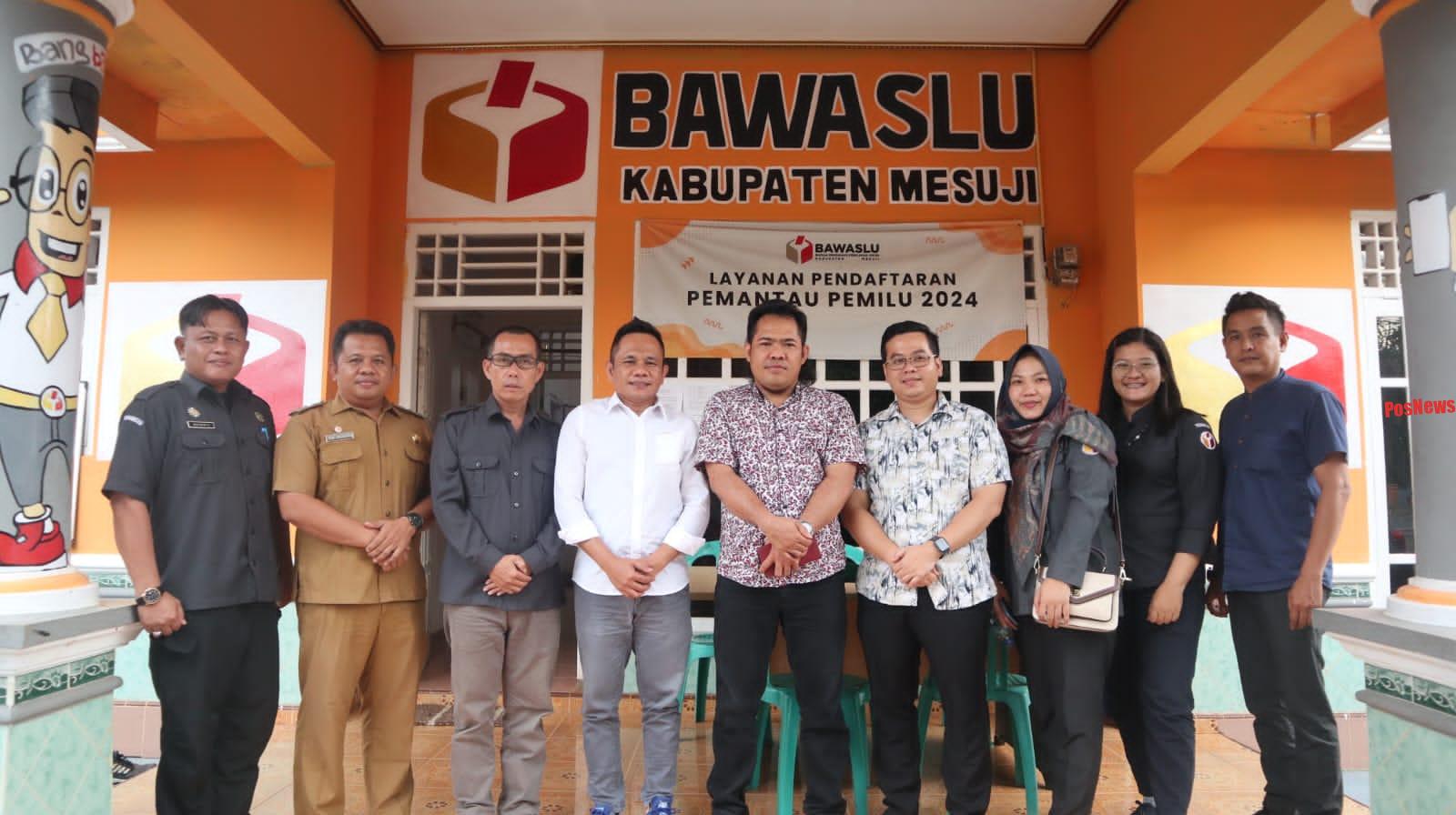 Badan Pengawas Pemilu (Bawaslu) Mesuji Menerima kunjungan dari ketua Bawaslu provinsi Lampung Iskardo p pangga. SH.MH 
